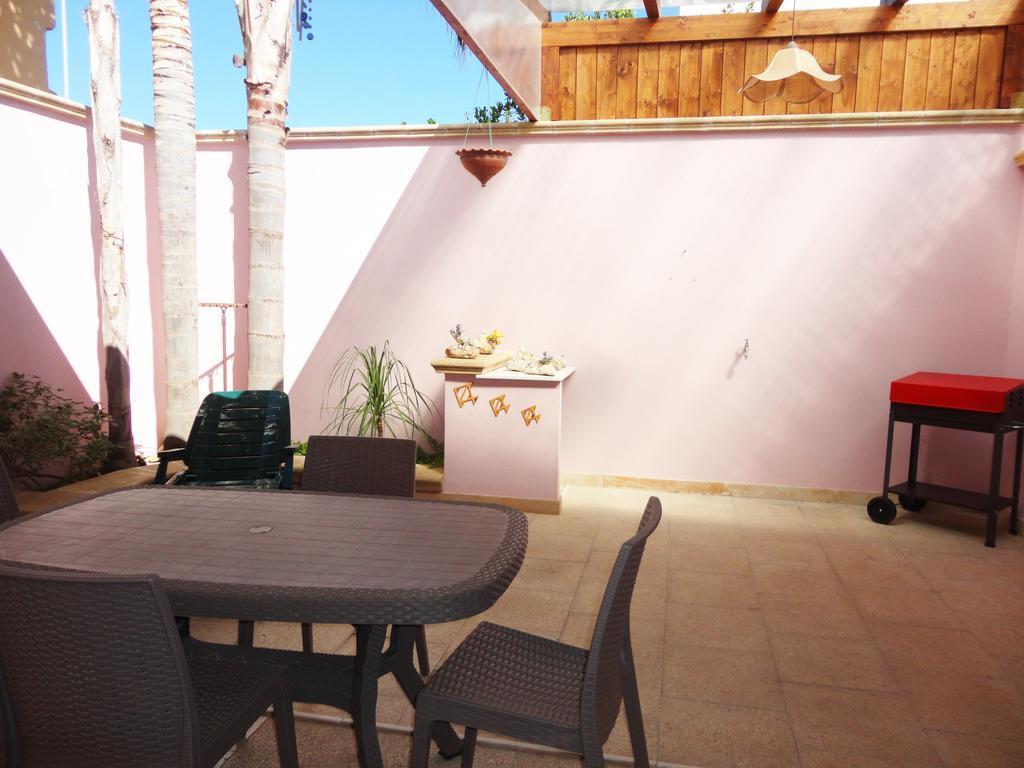 Casetta Indipendente Torre San Giovanni 103 Verso Sud 外观 照片