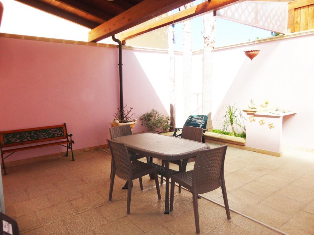 Casetta Indipendente Torre San Giovanni 103 Verso Sud 外观 照片